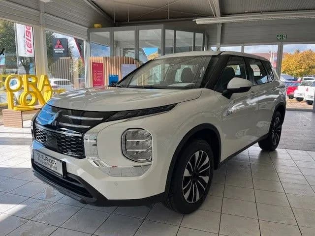 Mitsubishi Plug-in Hybrid Outlander